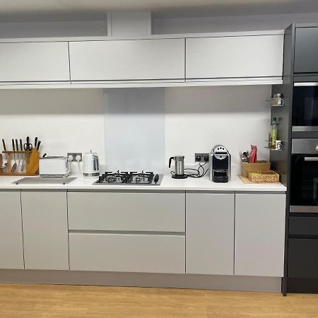 Fabulous One Bedroom Apartment In Ripon City Centre Exterior photo